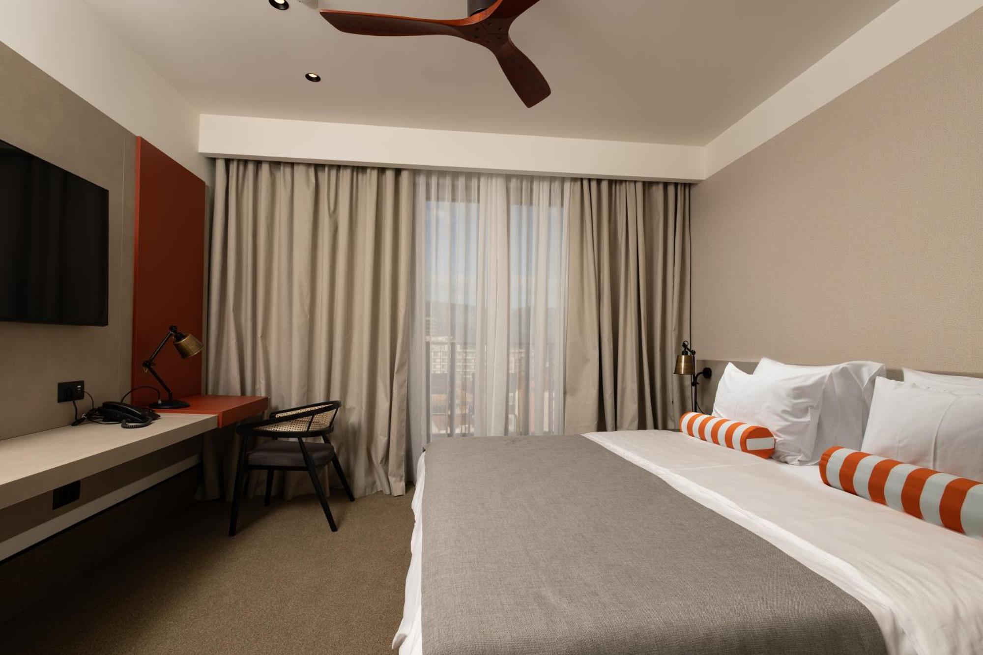 Infinity Hotel & More Будва Екстериор снимка