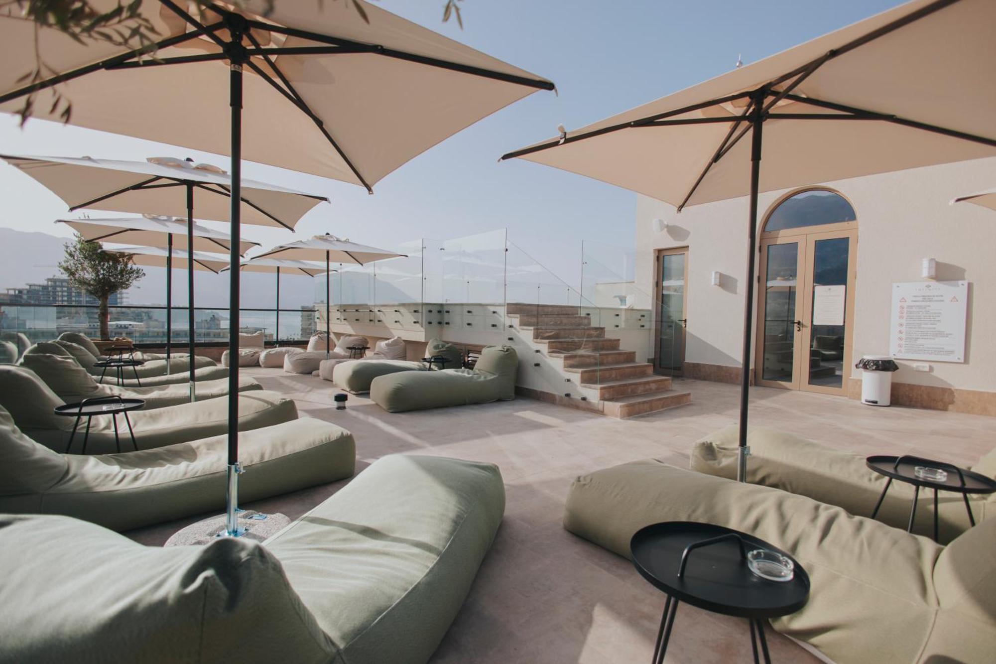 Infinity Hotel & More Будва Екстериор снимка